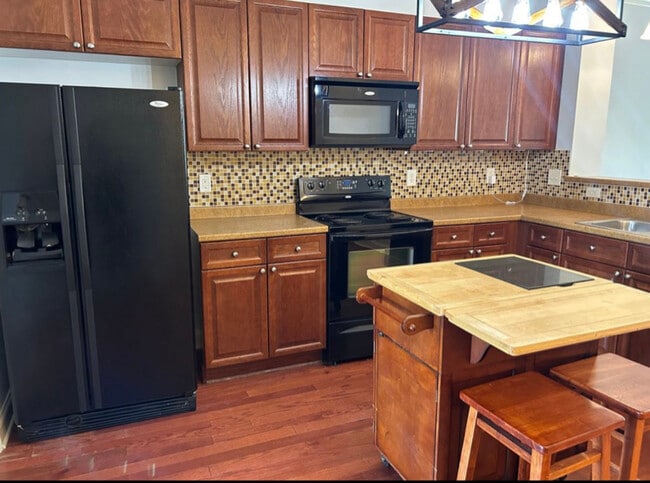 Photo - 735 Tulip Grove Rd