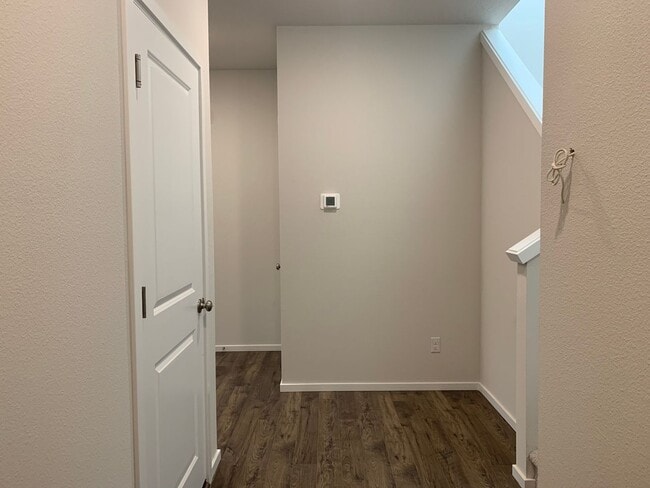 Photo - 4 BED/2.5 BATH PLUS A HUGE BONUS ROOM! HIGH END FINISHES! LARGE FENCED BACKYARD !