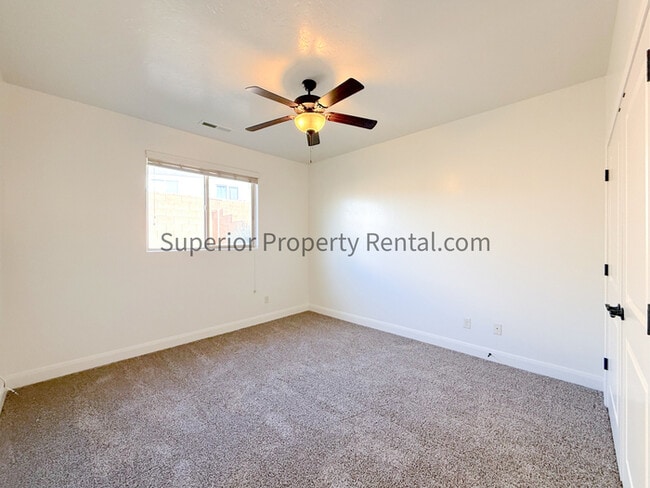 Photo - 4 bed, 2.5 bath duple w/2 car garage