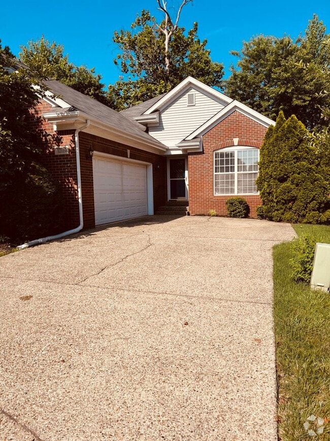 Building Photo - Spacious 3-Bedroom Home in Sought-After Be...