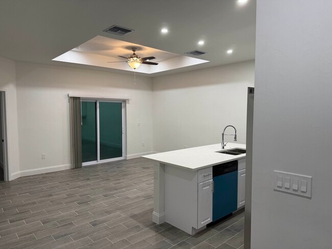 Photo - 4656 28th St SW