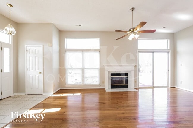 Photo - 3105 Denhem Ct