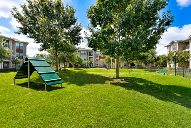 Bexley at Anderson Mill Apartments For Rent in Austin, TX