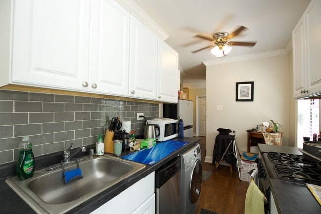 Photo - 837 W Cornelia Ave Unit S2