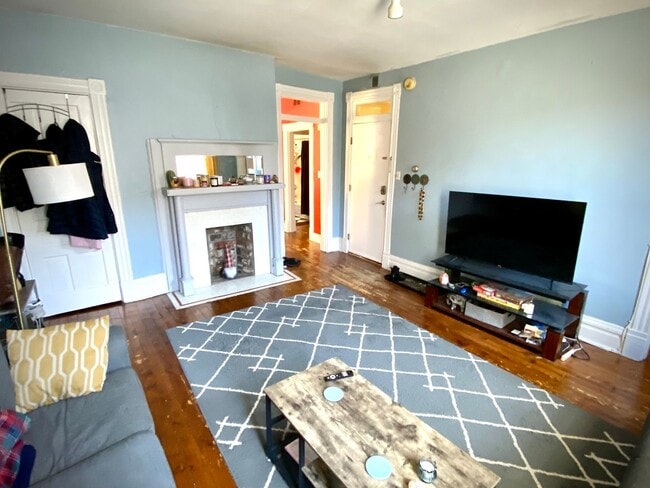 Photo - 715-17 Summerlea St Unidad 717 Summerlea- #1