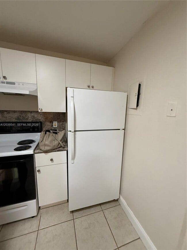Photo - 4205 N University Dr Unidad 309