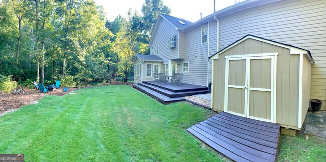 345 Legacy Ln