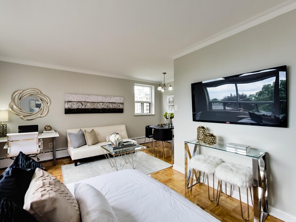 Photo - Yonge Eglinton Apartments