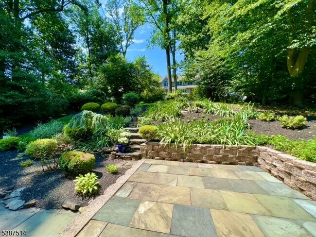 Photo - 1450 Deer Path