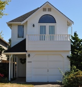 Expand Your Living Space With 2 Balconies ... - Expand Your Living Space With 2 Balconies ... Casa