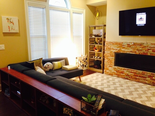 Building Photo - 210 Alderwood Point Unit Lot 75