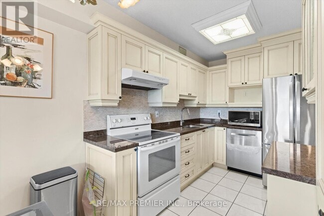 Photo - 240 Scarlett Rd Unit 711