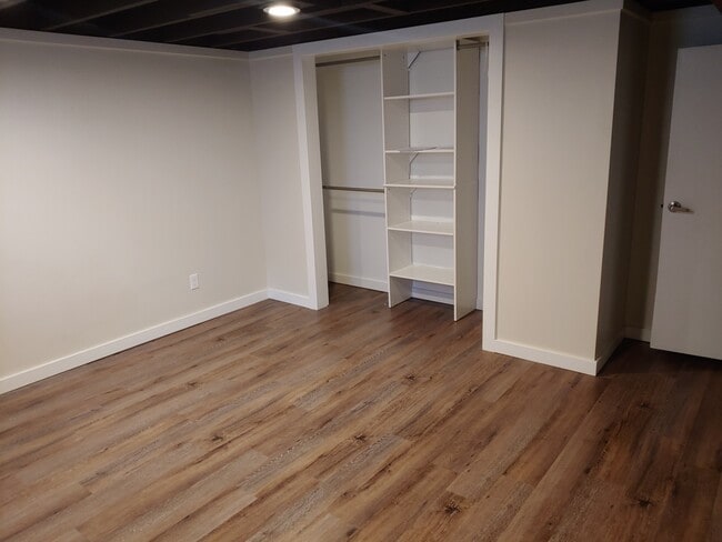 Photo - 1729 N Alder Street Unidad NE Bedroom