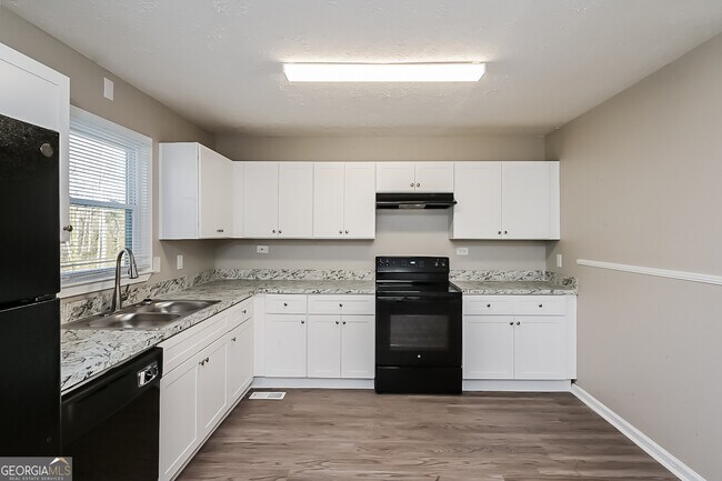 Photo - 4975 Manor Dr SW
