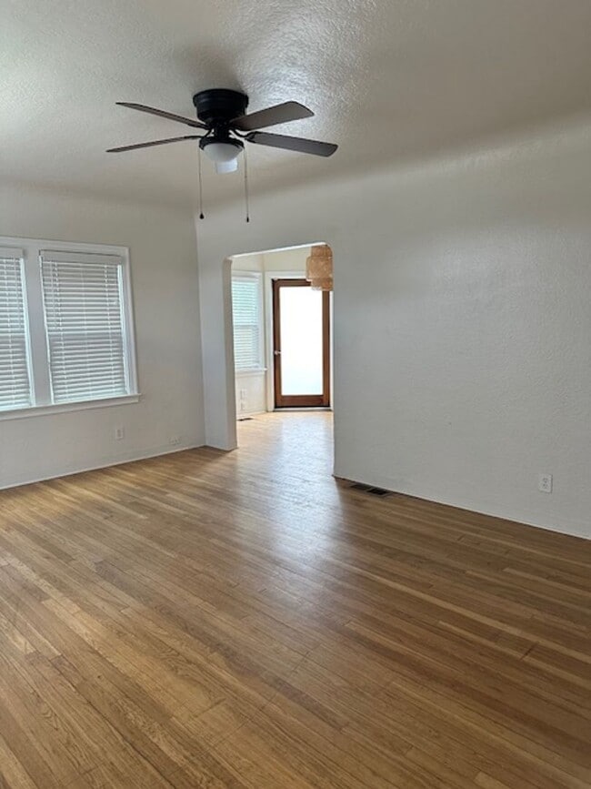 Photo - Darling 2 bedroom 1 bath with bonus room