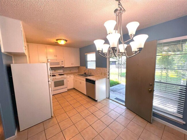 Photo - 3503 Southridge Dr