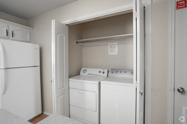2BR, 1BA - 848SF - Laundry Rooom