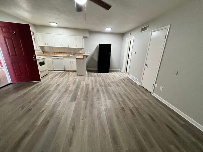 Photo - Kentwood Apartments Unit 1702 A