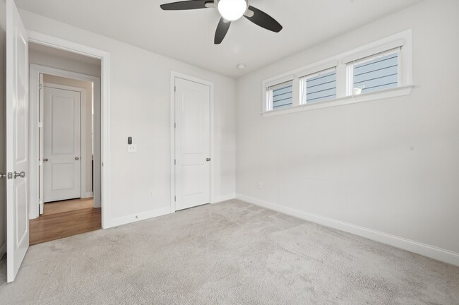 Photo - 829 Summit Crest Ct