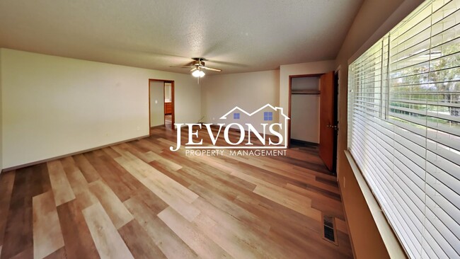 Photo - 109-111 N 69th Ave Unit 111 N 69th Ave