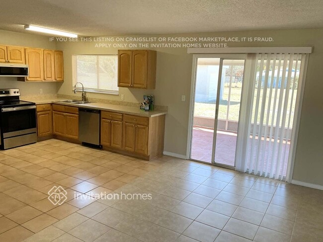 Photo - 806 Tappen Ct NE