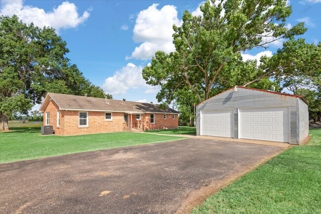 Photo - 28792 Waller Gladish Rd