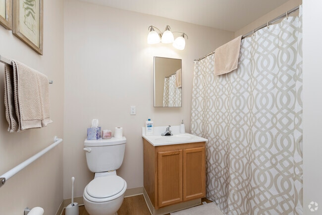 2BR, 1BA - 849SF