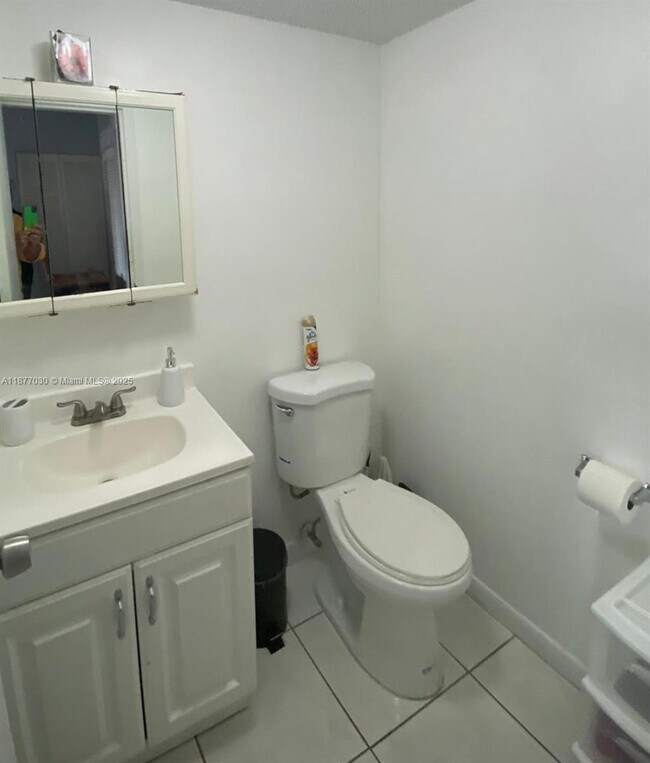 Photo - 16909 N Bay Rd Unidad 1009