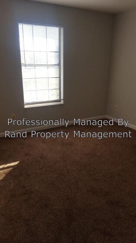 Photo - 411 Sharp Ln NE