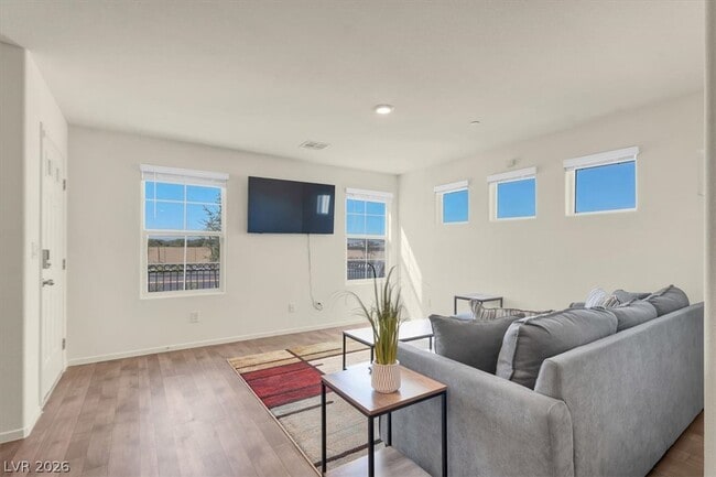 Photo - 1115 Meadow Sparrow Pl