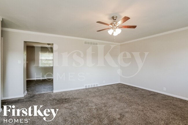 Photo - 5920 Schoolwood Dr