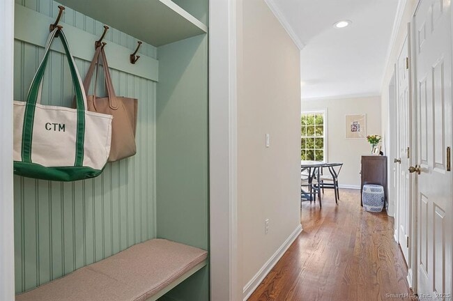 Photo - 121 Howard St