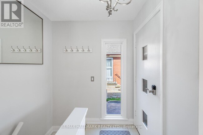 Photo - 66 Ferncroft Dr