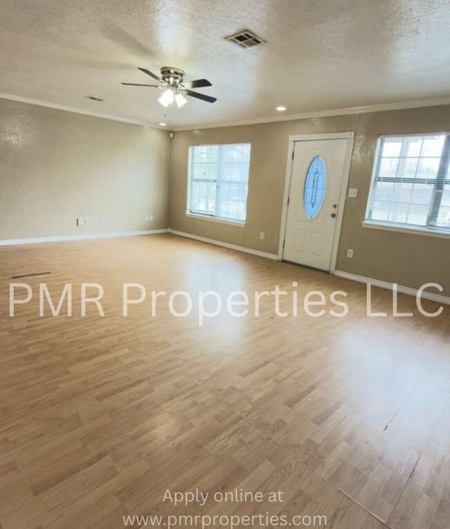 Photo - 3 Bedrooms / 1 Bathroom House