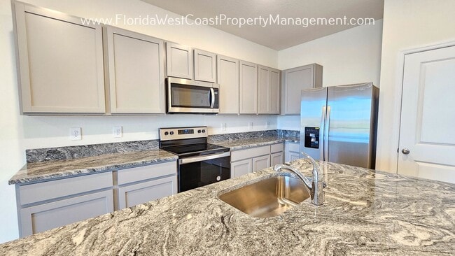 Photo - SPACIOUS STAR FARMS 3 BEDROOM/2.5 BATH TOWNHOME PRE-LEASING FOR APRIL 2026!