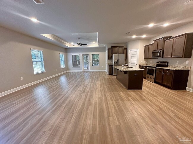 3892 Hawks Landing Cir