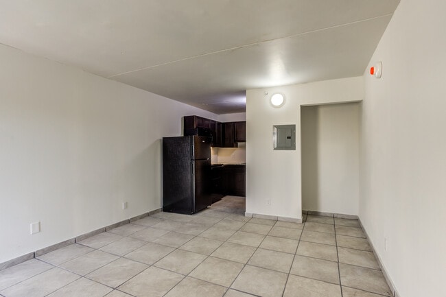Bantam Springbrook Apartments