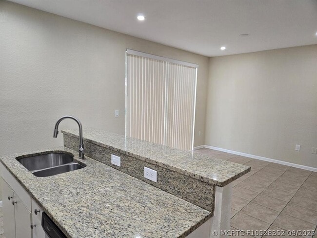 Photo - 8433 SW 25th Ct