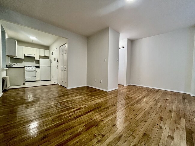 Photo - 951 Amsterdam Ave Unit 3A