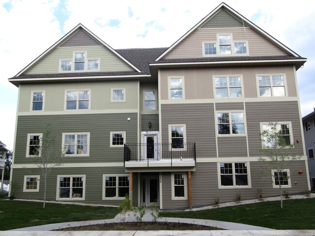 Building Photo - 633 Ontario St SE Rental