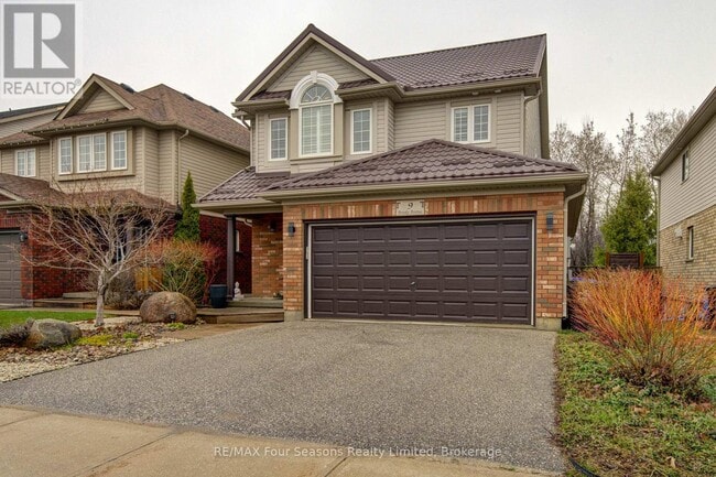 Photo - 9 Brooke Ave