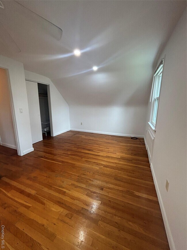 Photo - 90 Reade Ave