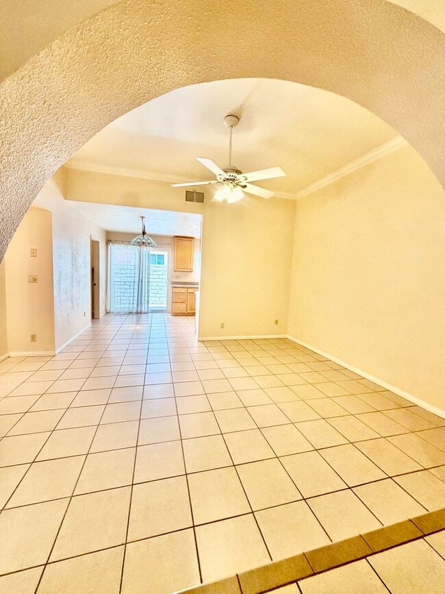 228 Eagleview Pl