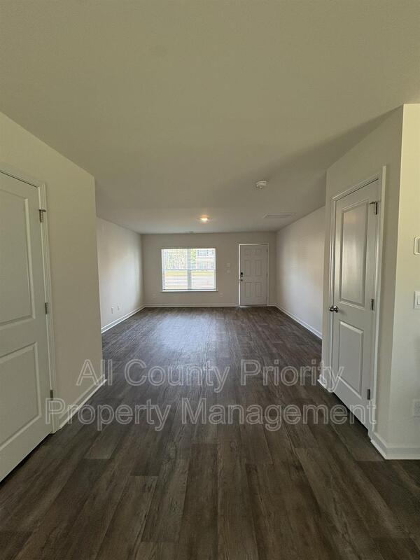 Photo - 3803 Falcon Ct