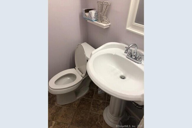 Photo - 76 Greta St Unit E2