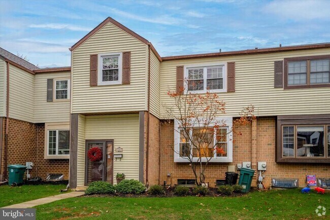 Building Photo - 206 Birch Dr Rental
