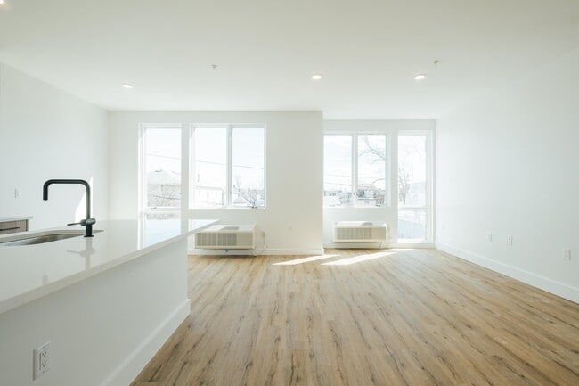 Building Photo - 67 Dr Martin Luther King Jr Blvd Unit 204