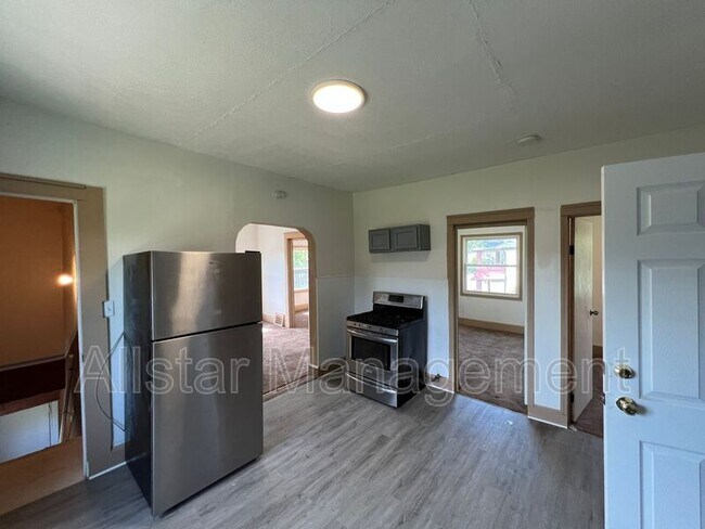 3611 E 116th St Unit Upper Unit