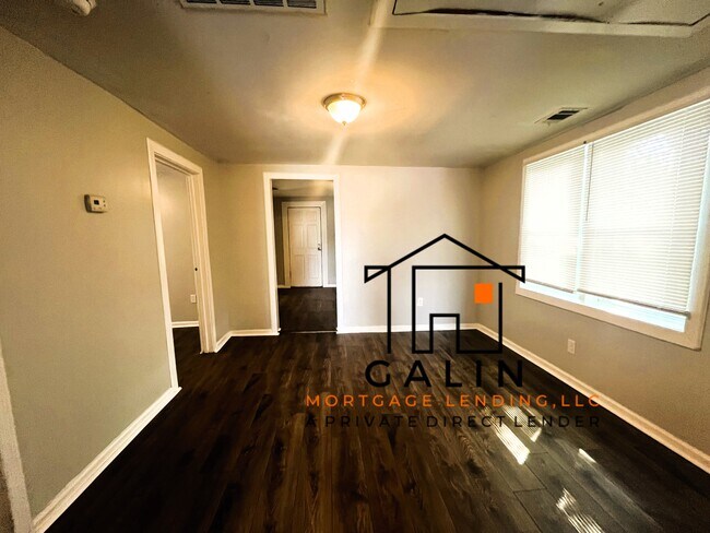 Photo - 1330 Golden St