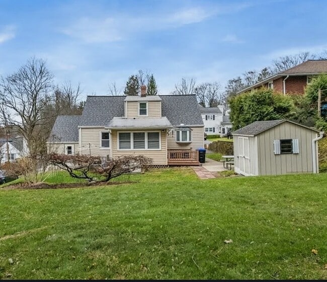 Photo - 328 Leroy Ave